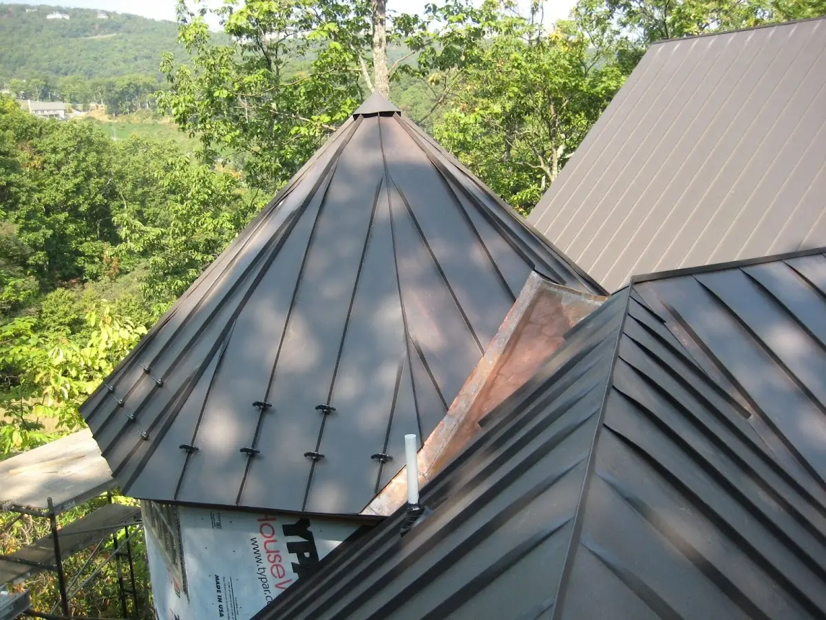 Professional Gutter Cleaning by Craftsman Roofing in East Foothills
